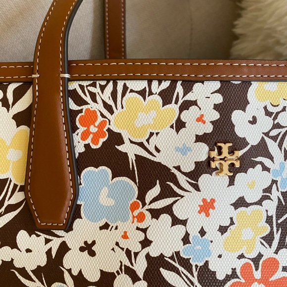NEW Tory Burch Kerrington Tote - Picture 3 of 8